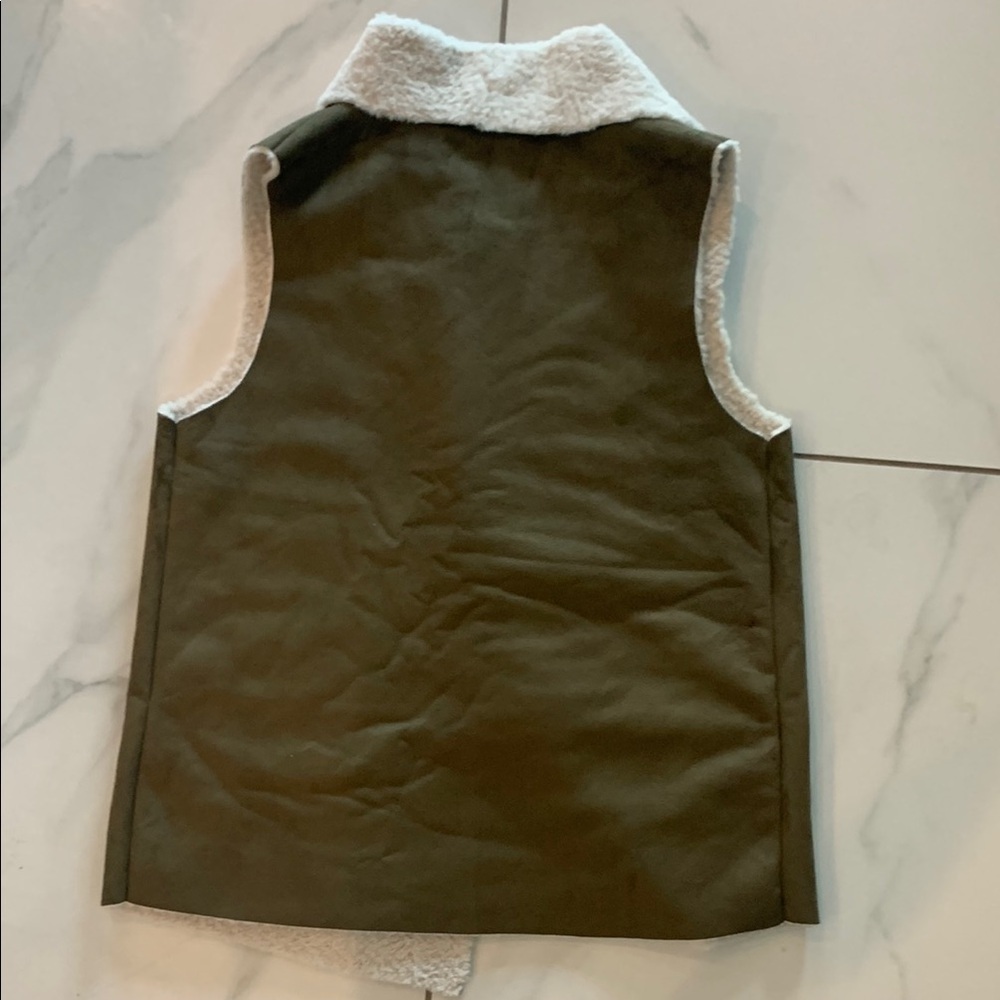White and Brown Sherpa-Lined Corduroy Vest - Picture 3 of 5